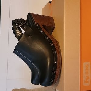 NIB Korks Teagan Clogs sz 9